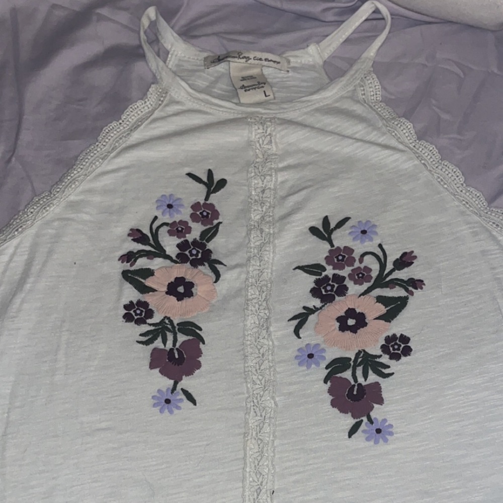 Embroidered halter top - Picture 2 of 4